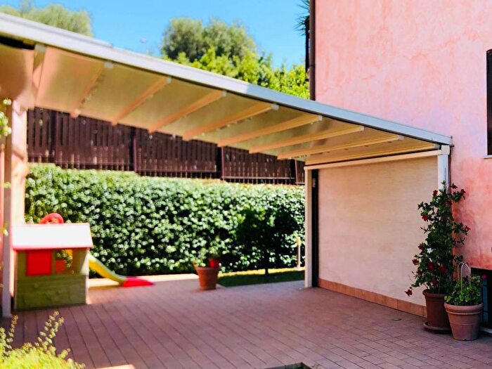 Casa con 6 locali in affitto in Via Ardeatina, Divino Amore, Roma