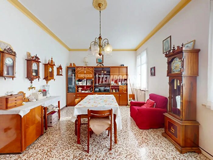 Appartamento trilocale in vendita in Bagnolo In Piano