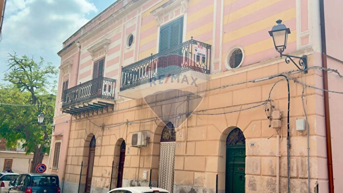 Appartamento con 12 locali in vendita in Via Giuseppe Garibaldi, San Cipirello