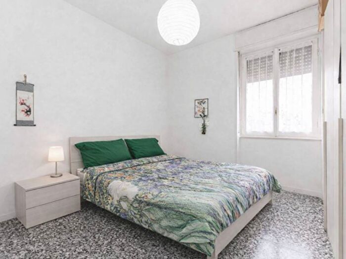 Appartamento trilocale in affitto in Via Alfonso Capecelatro, San Siro, Milano