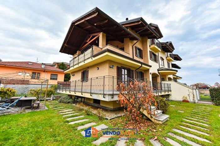 Appartamento con 6 locali in vendita in Via Sebastiano Bianco, San Benigno Canavese