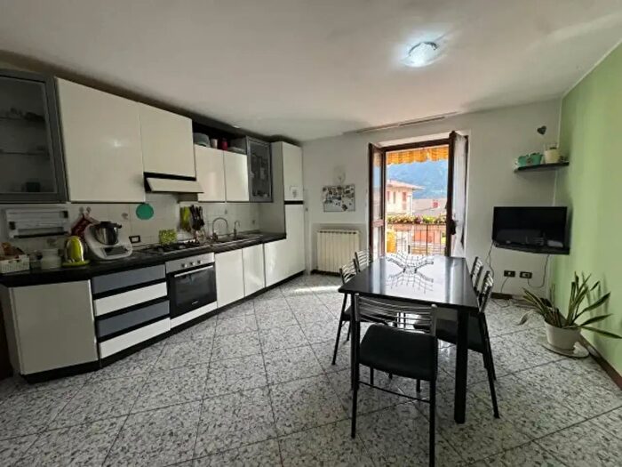 Appartamento quadrilocale in vendita in Via Risorgimento, Rovetta