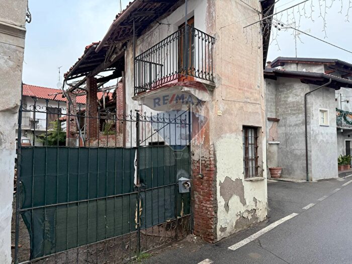Casa bilocale in vendita in Via Santa Maria, Sizzano