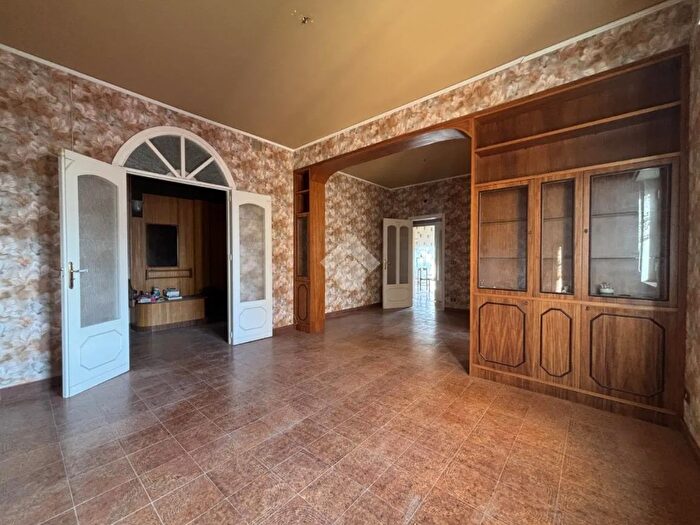 Appartamento con 5 locali in vendita in Via Dante Alighieri, Agrigento