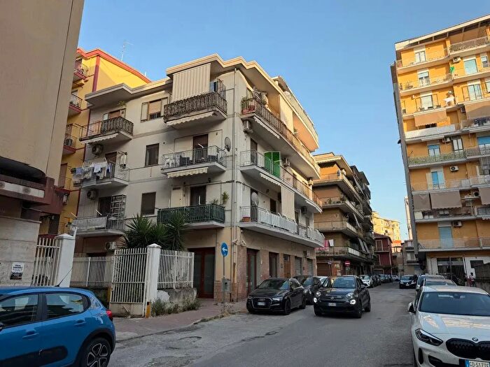 Appartamento trilocale in vendita in Via Salerno, Battipaglia