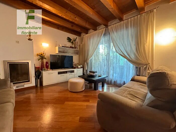 Casa quadrilocale in vendita in Via Mascagni, Vigonza