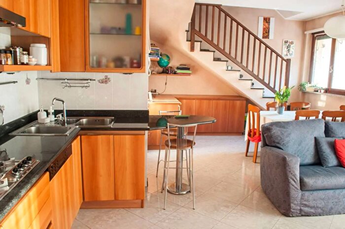 Appartamento quadrilocale in vendita in Via Marinai dItalia Sondrio Sondrio, Sondrio