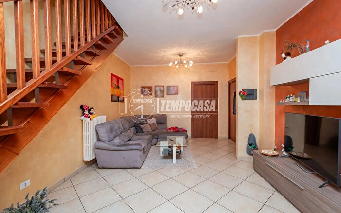 Appartamento quadrilocale in vendita in Via Avataneo, Santena