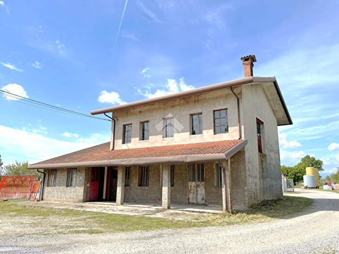Casa con 5 locali in vendita in Via Ottiva, Trebaseleghe
