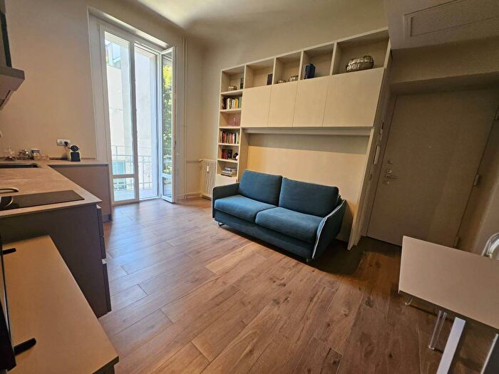Appartamento bilocale in affitto in Via Costanza, Washington, Milano