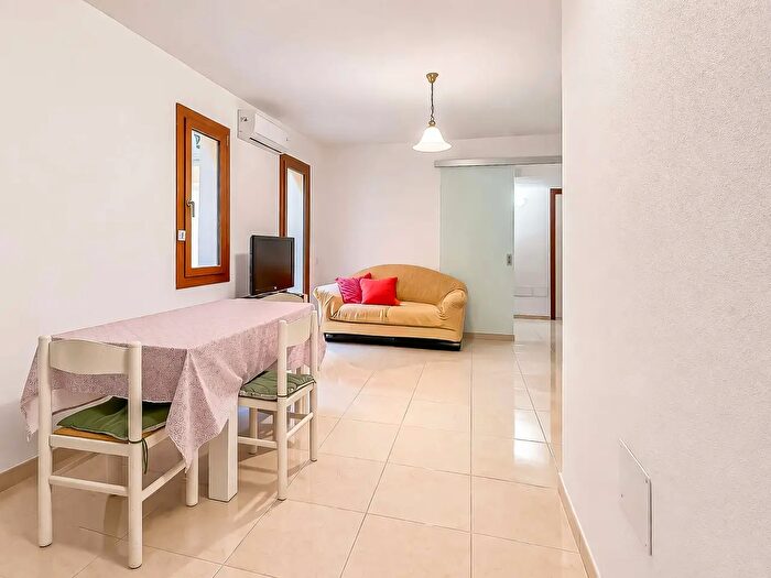 Appartamento trilocale in vendita in Via Monte Bernina, Selargius