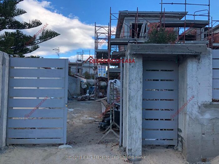 Casa quadrilocale in vendita in Via Capinere Carini Pa Italia, Carini