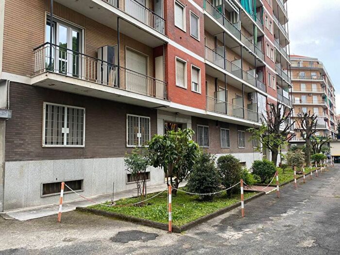 Appartamento trilocale in affitto in Via Saverio Mercadante, Barriera di Milano, Torino