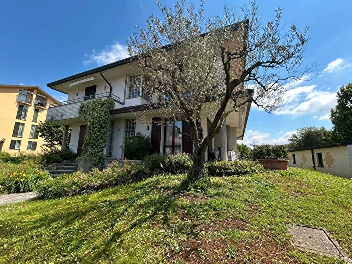 Appartamento trilocale in vendita in Via Galileo Galilei Biassono, Biassono