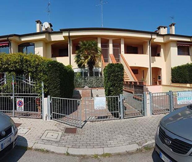 Casa trilocale in affitto in Via del Vascello, Lido degli Scacchi Lido di Pomposa, Comacchio