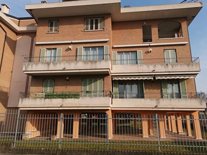 Appartamento bilocale in affitto in Via Trento, Cesano Maderno