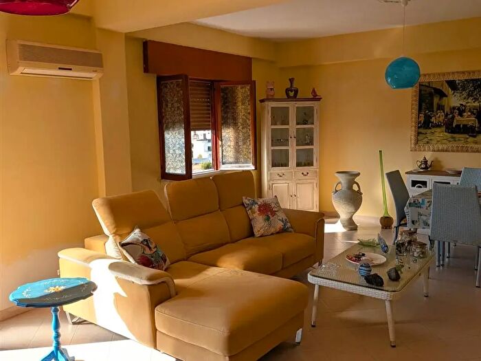 Appartamento con 5 locali in vendita in Mazara Del Vallo