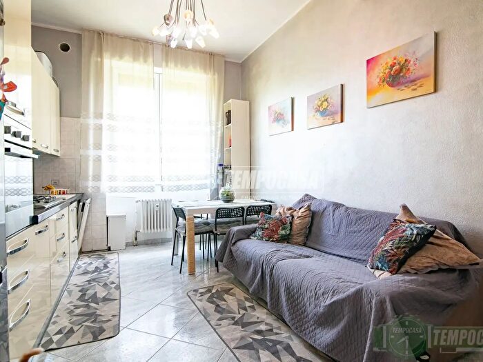 Appartamento trilocale in vendita in Viale Italia, Sesto San Giovanni