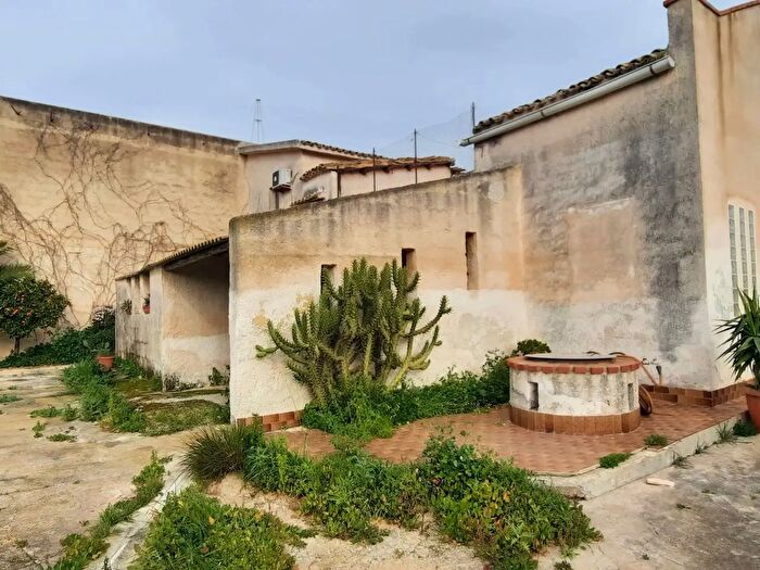 Casa con 5 locali in vendita in Marsala