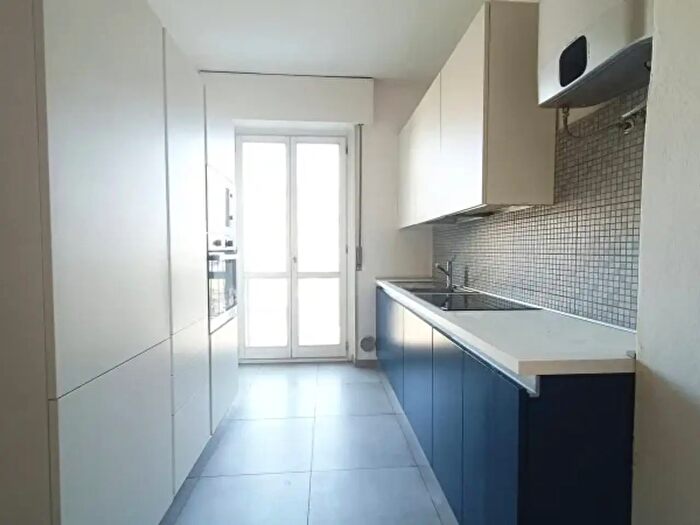Appartamento trilocale in affitto in Via Fratelli Bandiera, Sesto San Giovanni