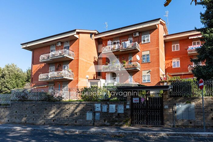 Appartamento trilocale in vendita in Viale Alcide De Gasperi, Ariccia