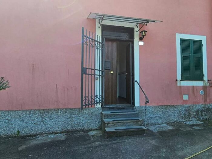 Appartamento quadrilocale in affitto in Cogorno