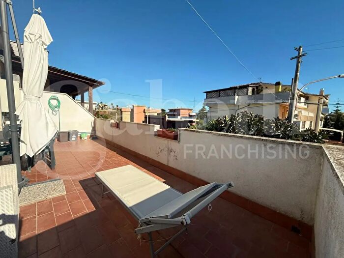 Appartamento trilocale in vendita in Via Monte Fumaiolo, Nettuno