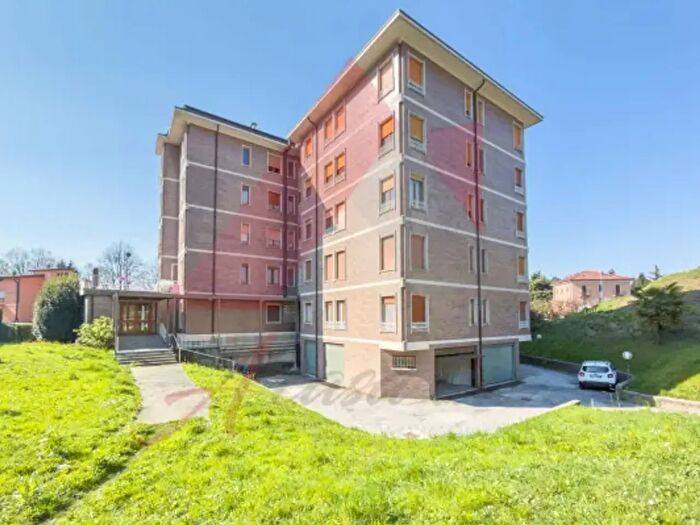 Appartamento con 5 locali in vendita in Via Stelvio, Merate