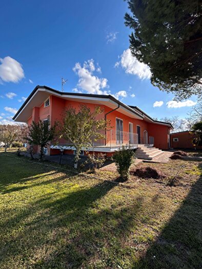 Casa con 7 locali in vendita in Via Maceri, Rimini