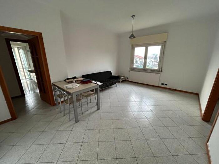 Appartamento trilocale in vendita in Via Duca dAosta, Romano Di Lombardia