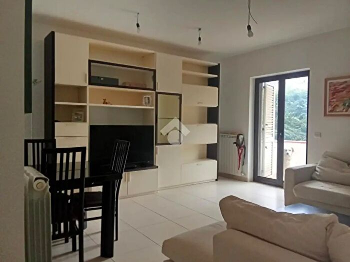 Appartamento trilocale in vendita in Via del Carmine, Marano Marchesato