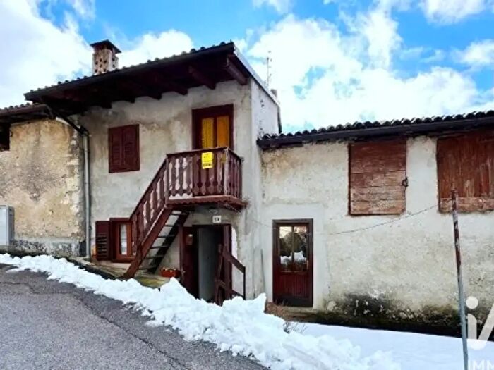 Appartamento quadrilocale in vendita in Frazione Pergheri, Terragnolo