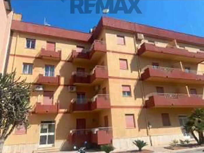 Appartamento trilocale in vendita in Via Rione Greco, SantAgata Di Militello