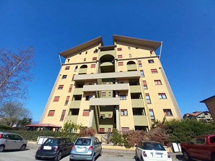 Appartamento quadrilocale in vendita in Via Leonardo da Vinci Snc, Rende