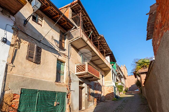 Casa quadrilocale in vendita in Vicolo III, Montemagno