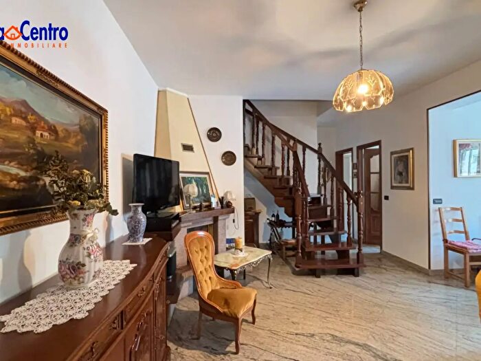 Appartamento trilocale in vendita in Via Monte Solarolo, Aosta