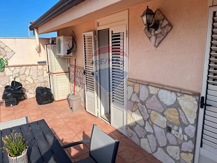 Appartamento con 5 locali in vendita in Palermo