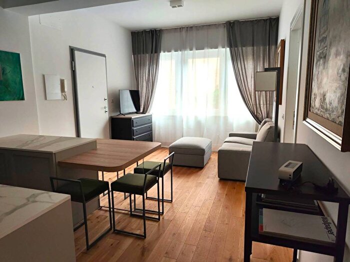 Appartamento trilocale in affitto in Via Antonio Gramsci, Parioli, Roma
