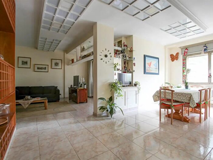 Appartamento con 5 locali in vendita in Roma