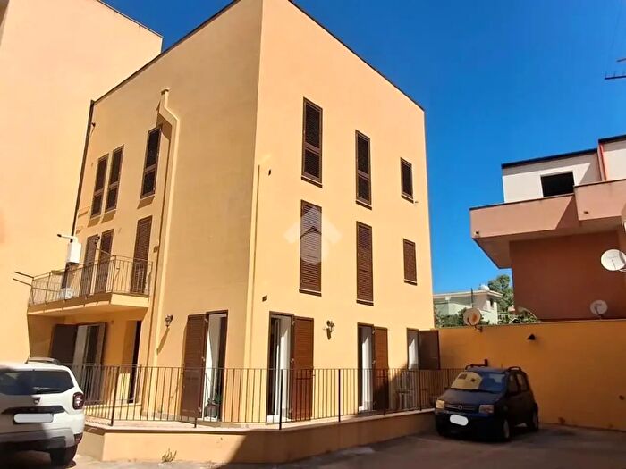 Casa con 6 locali in affitto in Via Ferdinando Mistretta, Santa Flavia