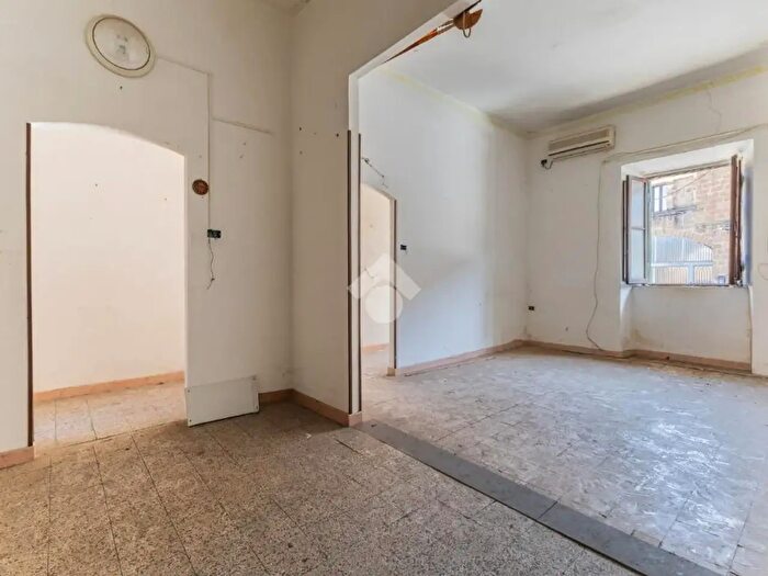 Appartamento trilocale in vendita in Largo Salvo dAcquisto, Vejano