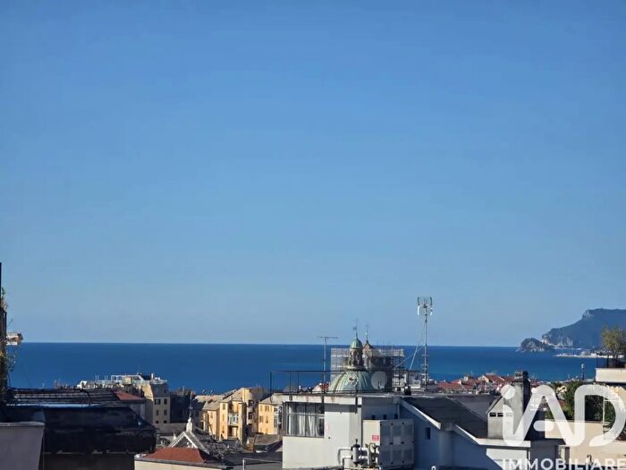 Appartamento con 5 locali in vendita in Via Assereto, Savona