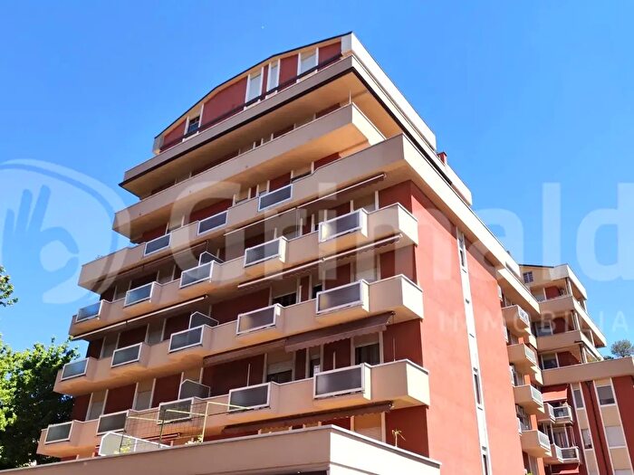 Appartamento trilocale in vendita in Via della Conciliazione, Piacenza