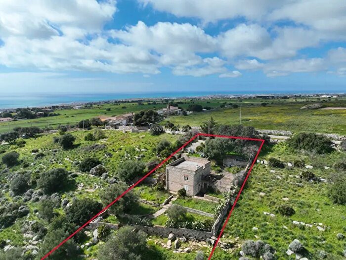 Casa trilocale in vendita in Contrada Fontana Nuova, Ragusa