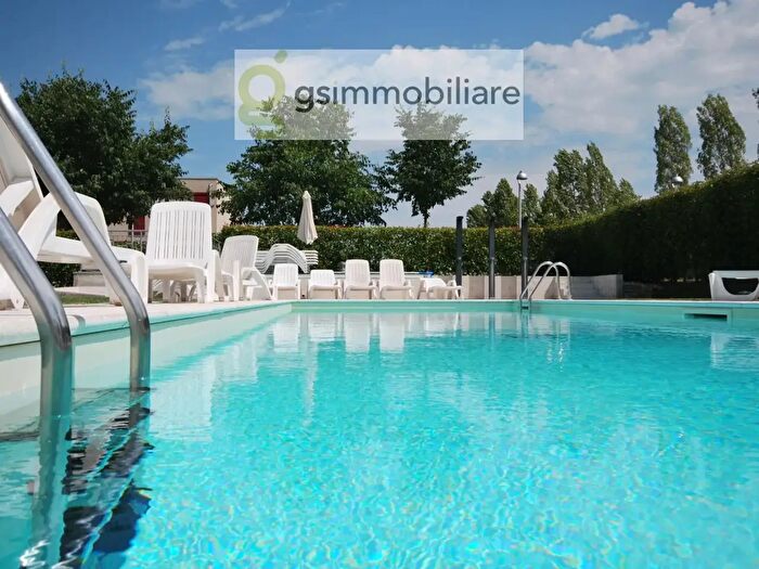 Appartamento trilocale in vendita in Via San Benedetto, Brescia