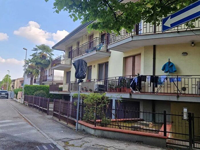 Appartamento con 6 locali in vendita in Rovigo