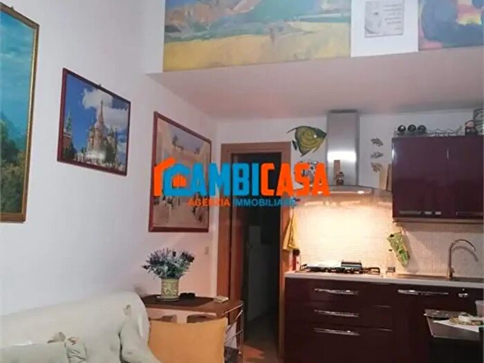 Casa trilocale in vendita in Campofelice Di Roccella