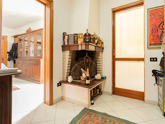 Appartamento trilocale in vendita in Via Generale Cantore, Cagliari