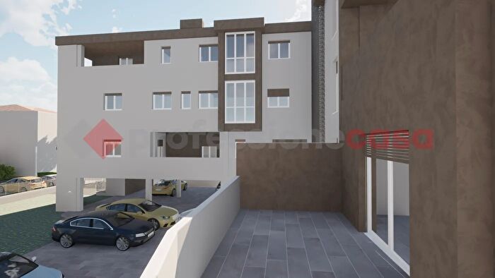 Appartamento trilocale in vendita in Via Bartolini, Capraia E Limite