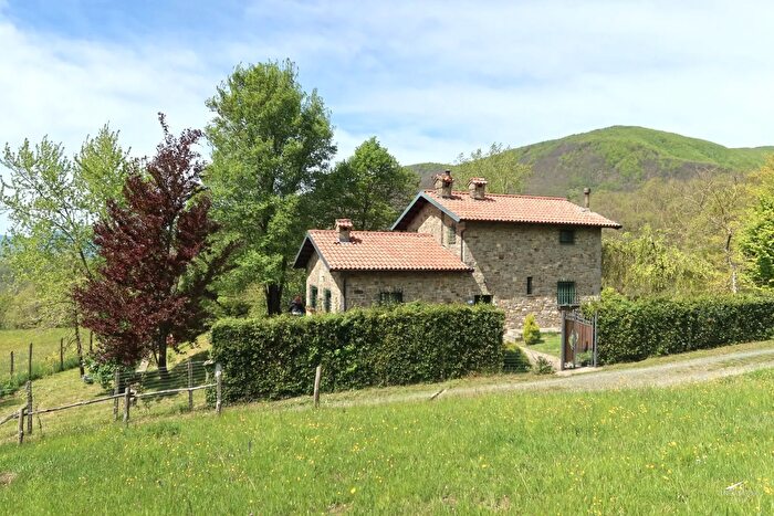 Casa con 5 locali in vendita in Pontremoli